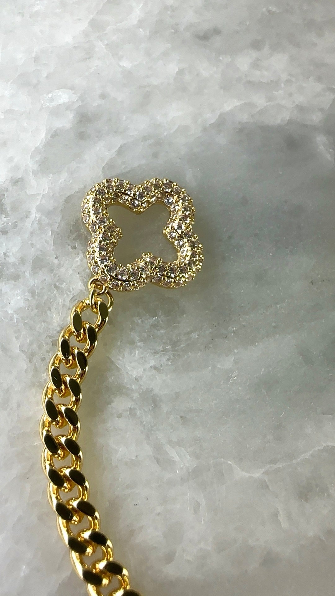 Gold Clover Armband
