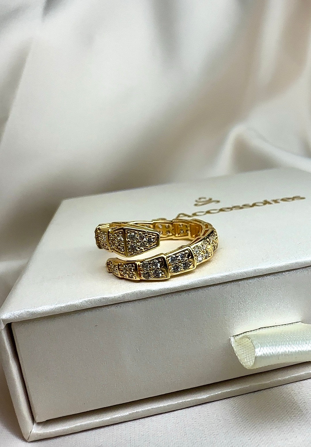 SNAKE Ring