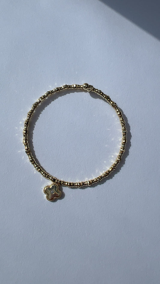 Clover Dorika Armreif